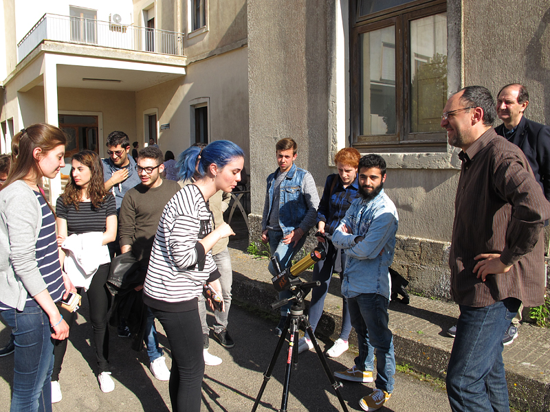 Studenti durante l'osservazione